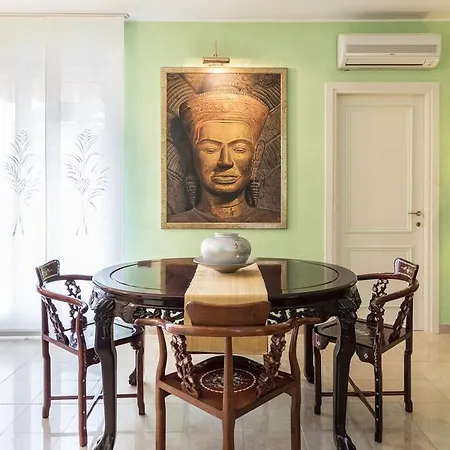 Oriental Luxury In Apartment