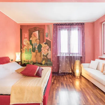 Oriental Luxury In Apartment Cernobbio